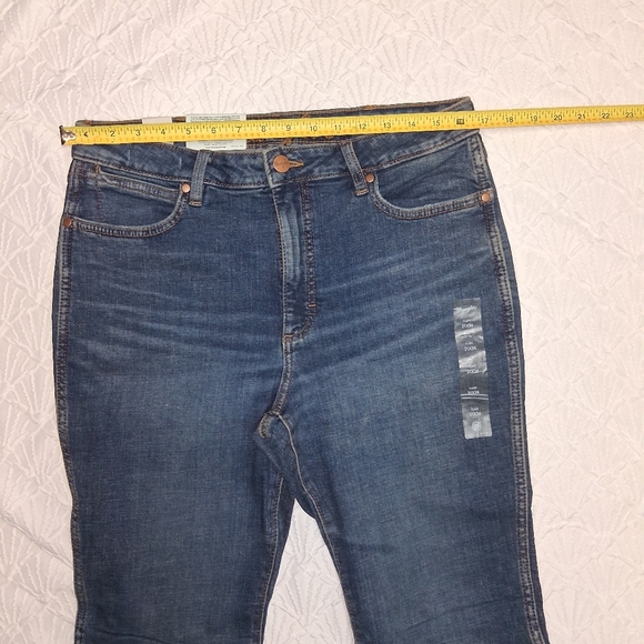 Wrangler Women's Retro Dark Blue Flare Jeans Size 31X34 - Picture 8 of 16